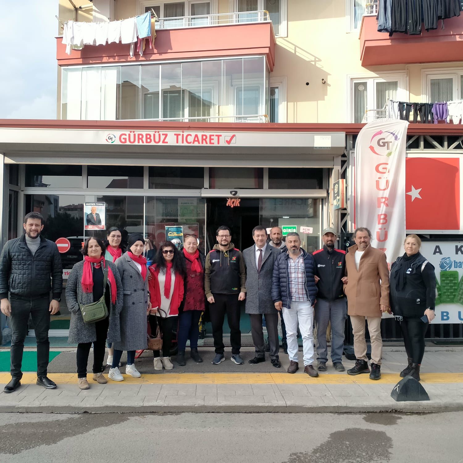 BAŞKAN TURAN CANBAY, ESNAFLA BULUŞTU