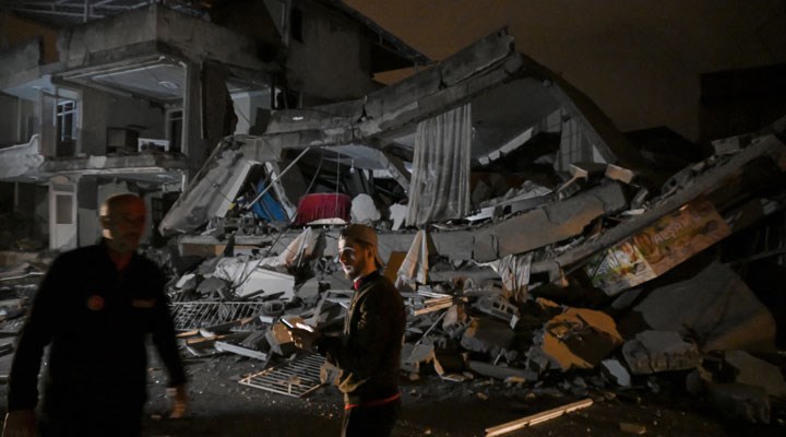 Hatay Belediye Başkanı: “Enkaz altında kalanlar var”