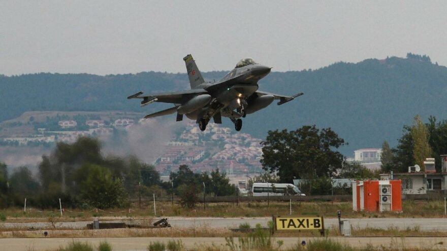 Türk F-16’ları Yunanistan’a gidiyor
